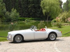 Conducir 1/2 hora un coche clásico: MGA Cabrio Sant Cugat del Vallès (Barcelona)