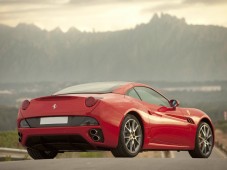 Ferrari California en carretera - 1 hora y 40 minutos - Madrid / Barcelona