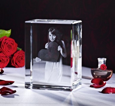 Cubo foto 3D de cristal Personalizado 200x150x100mm - 1 a 10 personas
