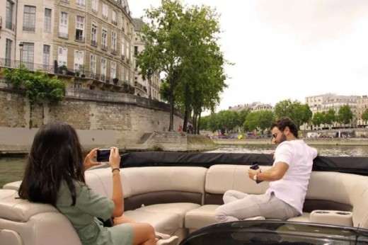 Croisière idéale pendant 2h sur la Seine - Paris (92)