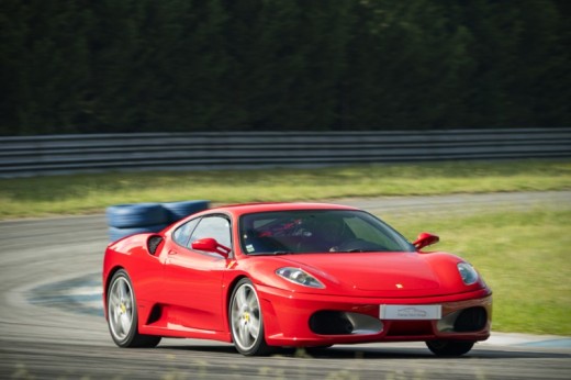 Drive a Ferrari F430 in Circuit of Braga 4 Laps