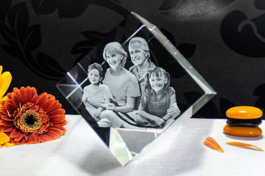 Cristal de Esquina Cortada - 100x100x100mm - 1 a 4 personas