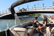 Bateau Privatisé pour pour Célébrations : EVG, EVJF et Anniversaire - Paris (75)