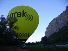 Paseo en Globo por Cataluña para 2 adultos + 1 niño (de 5 a 10 años)