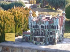 Casa Vicens Adulto (18-64)