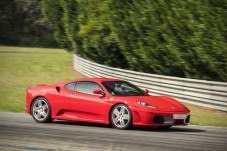 Drive a Ferrari F430 in Circuit of Braga 4 Laps