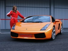 Pilota un Lamborghini Gallardo en Jarama.