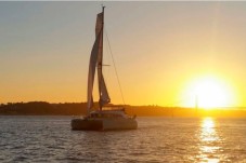 Catamaran Privado en Lisboa para hasta 18 personas