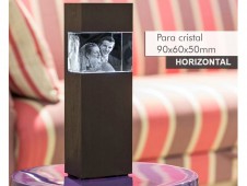 Adoquín de cristal 3D con columna de luz