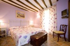 Hotel Rural en Huesca + desayuno para 2 + visitas gastronómicas