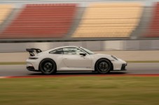 Conducir un Porsche 992 GT3 en circuito