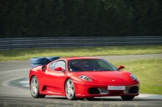 Drive a Ferrari F430 in Circuit of Braga 4 Laps
