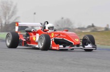 Conducir un Fórmula 2 Ferrari 3/6 vueltas
