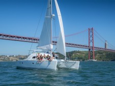 Catamaran Privado en Lisboa para hasta 18 personas