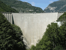 Puenting en Ticino (Suiza)