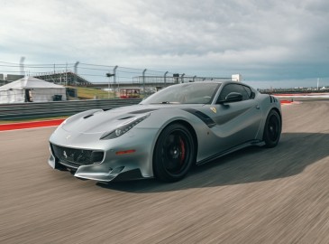 Conducir un Ferrari en el circuito de Cheste