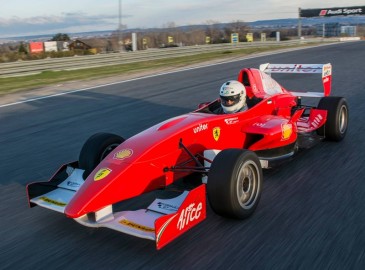 Conducir un Fórmula 3 en el circuito de Montmeló 