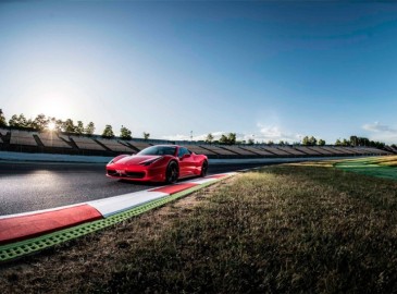 Conducir en el circuito Ricardo Tormo en Cheste (Valencia): Guía completa, coches y precios